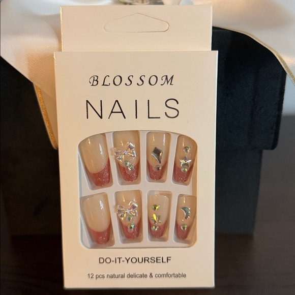 Love Blossoms Other - Blossom Do-It-Yourself Press-On Nails